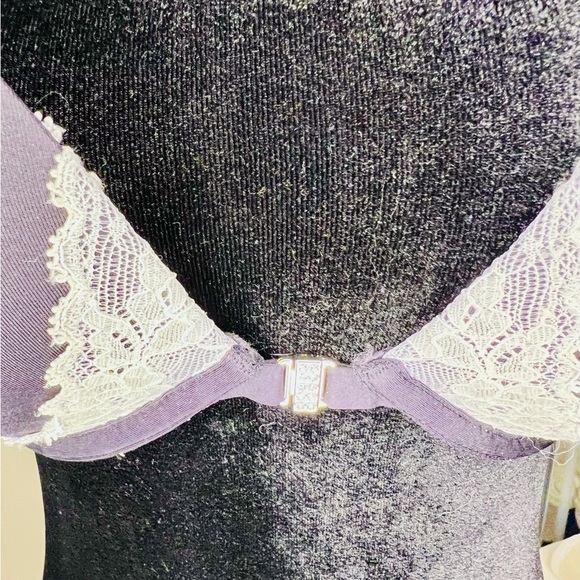 The Show Off La Senza Black/White Lace Covered Padded Open Front Bra Size 34B. - Picture 4 of 8